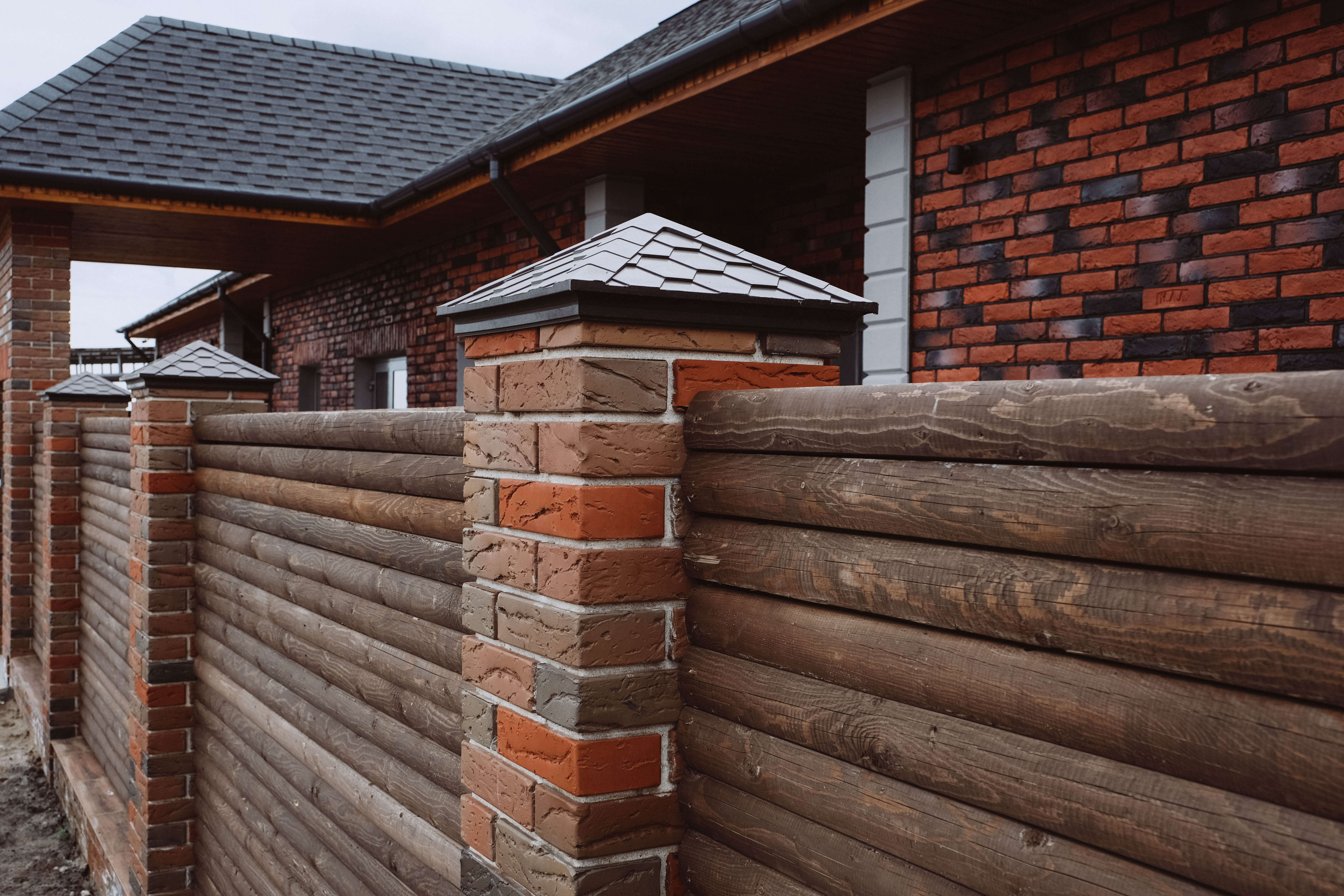 Колпак Zking Эверест Коричневый на столб 1.5х1.5 кирпича (390х390мм) в Уссурийске фото