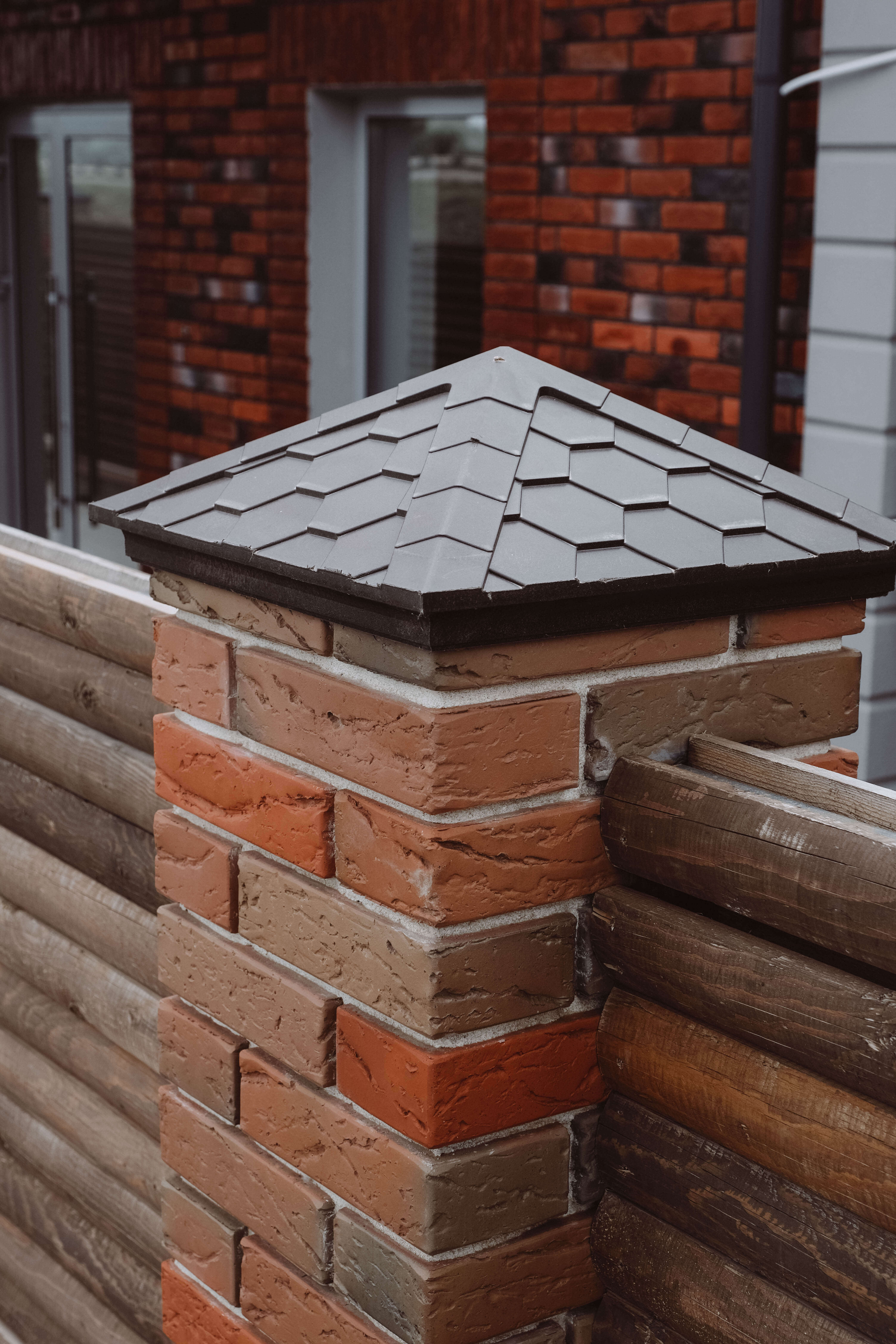 Колпак Zking Эверест Коричневый на столб 1.5х1.5 кирпича (390х390мм) в Уссурийске фото